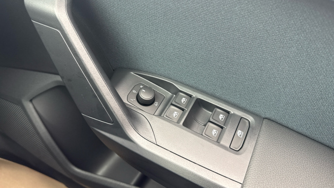 SEAT Arona 1.0 TSI SE 5dr Petrol Hatchback - Image 19